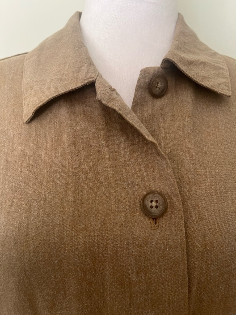 Classic Tan Linen Button-Front Shirt/jacket - Picture 2 of 8